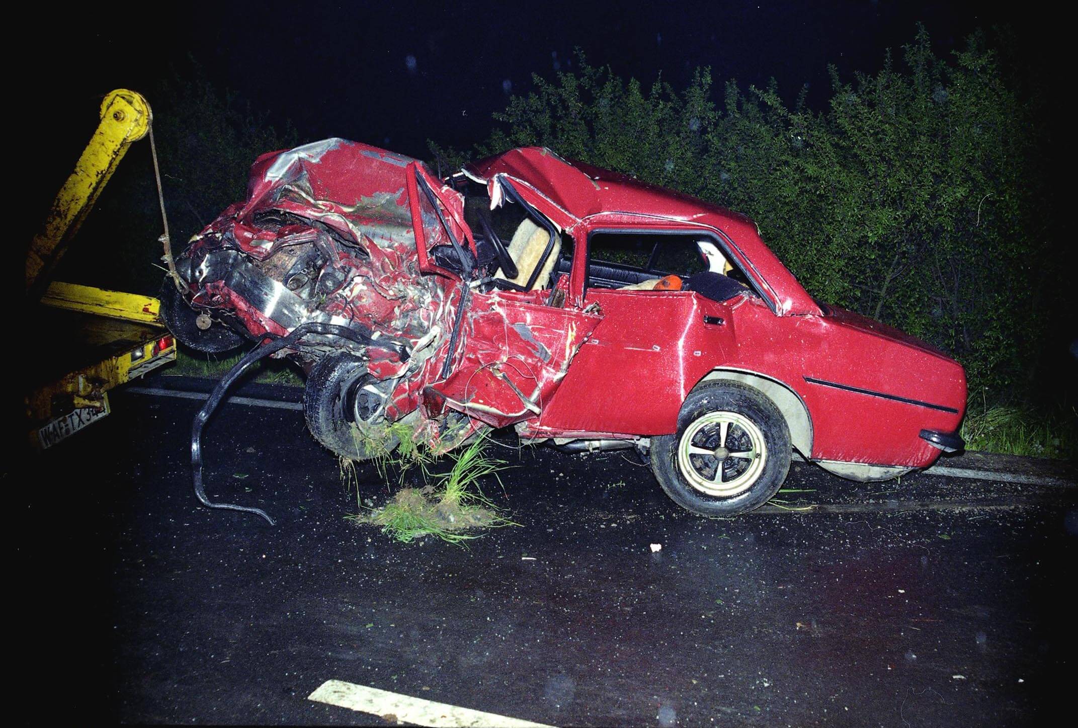 Deformation of the Opel body front left into the interior