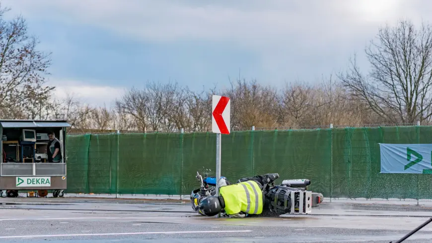 Crash test with steel post