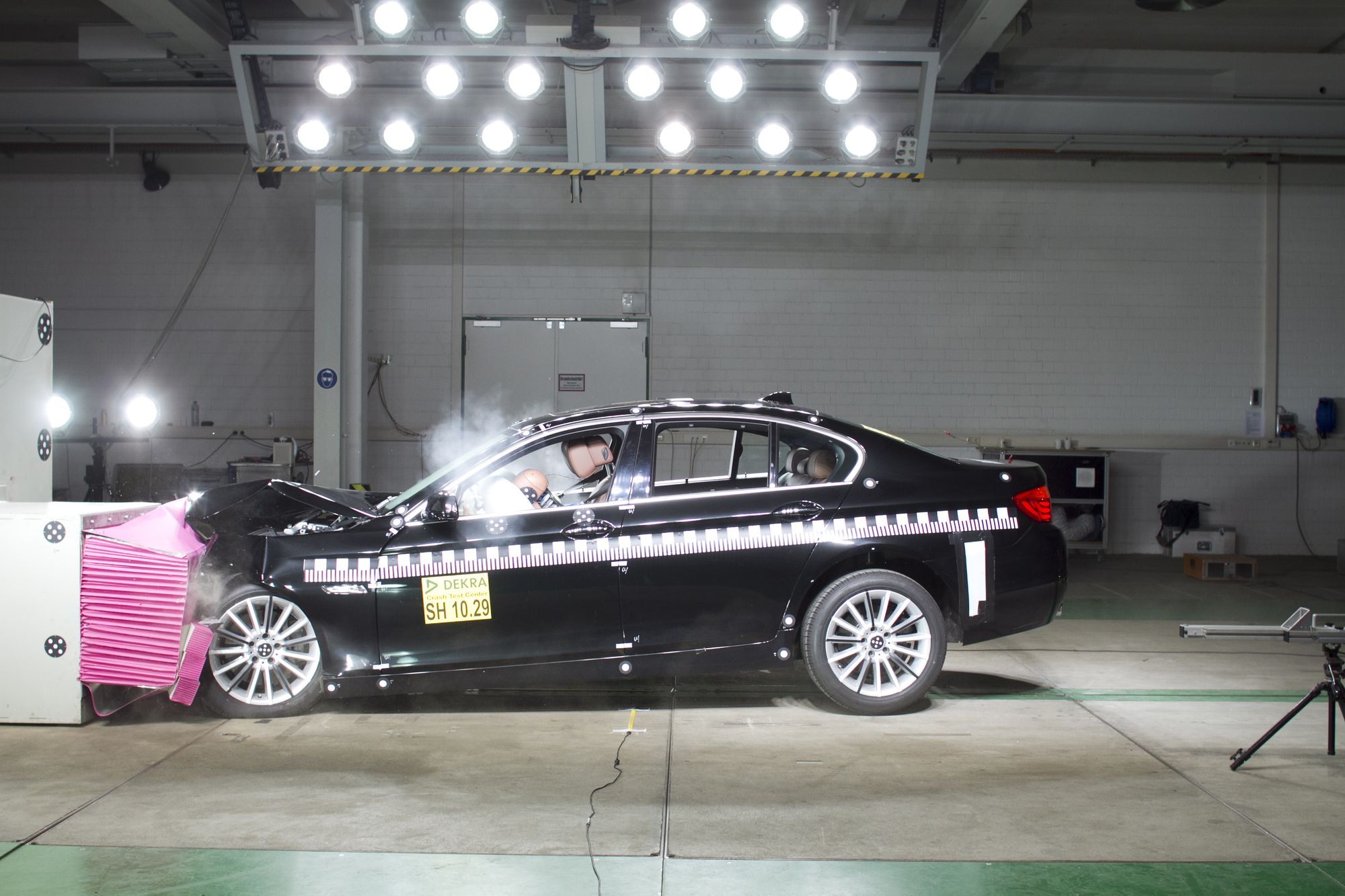 Accident examples - the black BMW crashs against the crash block