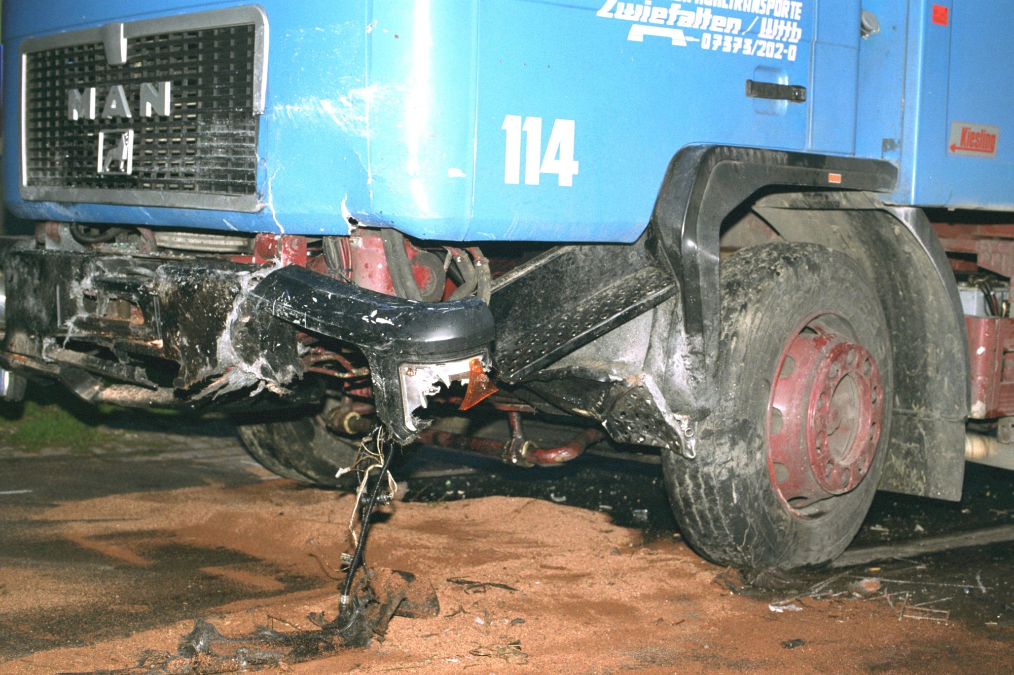 Unfallbeispiele - Beschädigungen am LKW