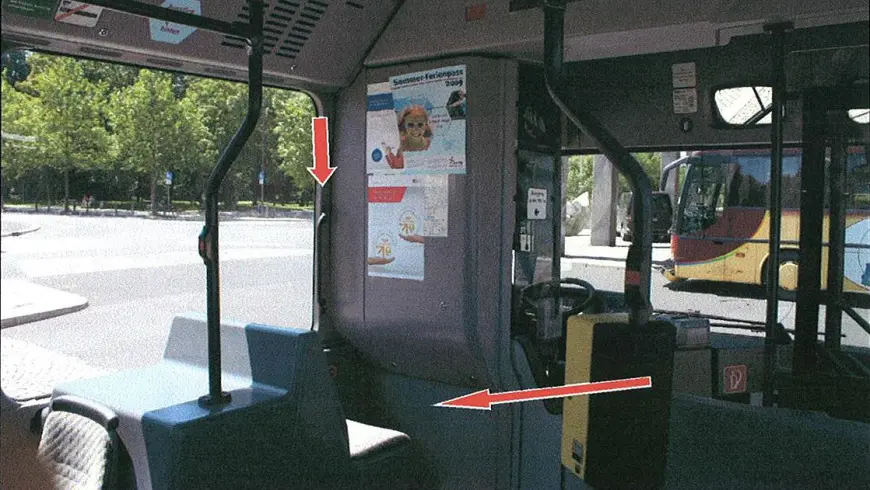 Unfallbeispiele - Innenansicht Bus: Sitzplatz der tödlich verletzten Frau