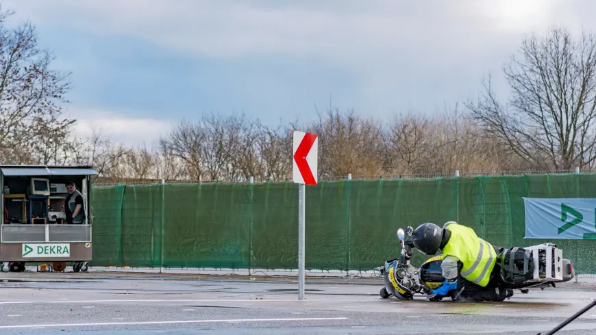 Crash test with steel post