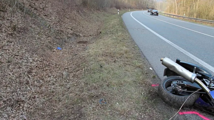 Unfallstelle und die Endlage des Motorrads