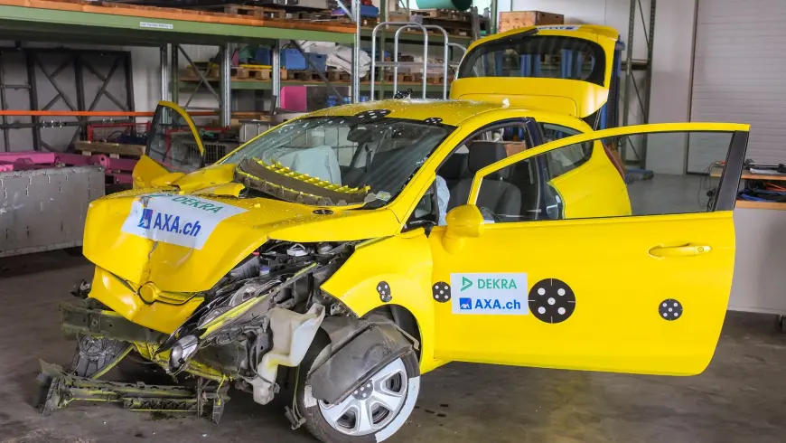 Exemples d'accident - Véhicule accidenté endommagé Ford Fiesta