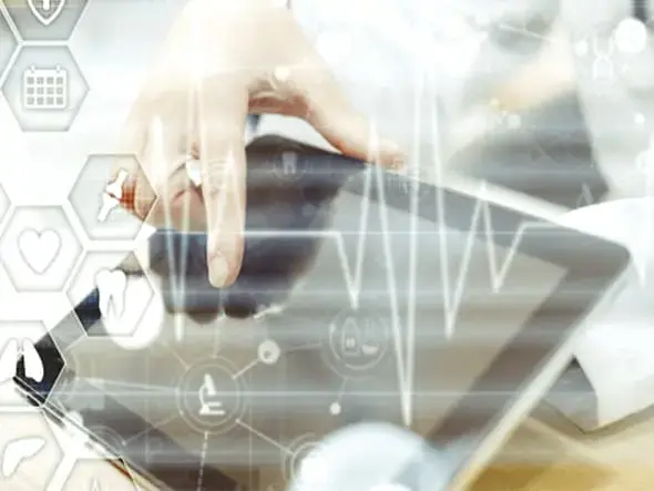 Dłoń dotykająca ekranu tabletu z ikonami medycznymi i wskaźnikiem EKG – audyt bezpieczeństwa systemów teleinformatycznych według NFZ w DEKRA Dłoń dotykająca ekranu tabletu z ikonami medycznymi i wskaźnikiem EKG – audyt bezpieczeństwa systemów teleinformatycznych według NFZ w DEKRA