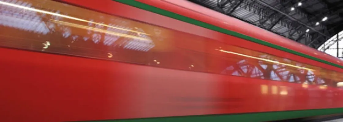 Pędzący czerwony pociąg. Usługi audytu i certyfikacji w transporcie kolejowym. Pędzący czerwony pociąg. Usługi audytu i certyfikacji w transporcie kolejowym.