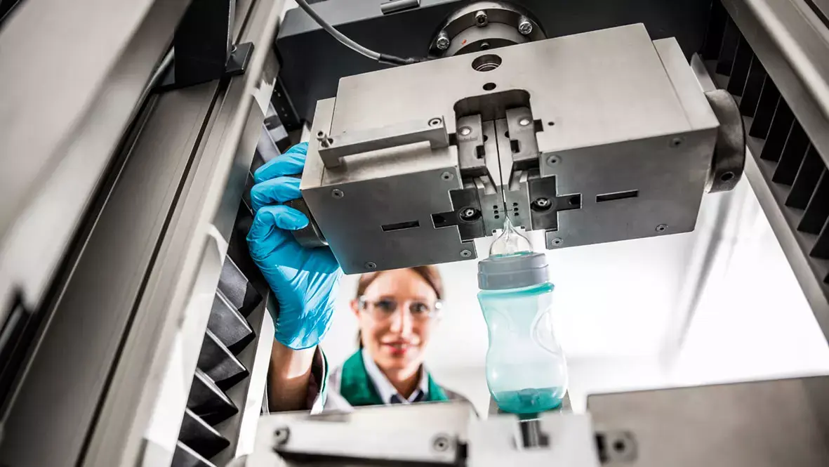 Inżynier prowadzący badania techniczne produktu w laboratorium w ramach certyfikacji wyrobów Inżynier prowadzący badania techniczne produktu w laboratorium w ramach certyfikacji wyrobów