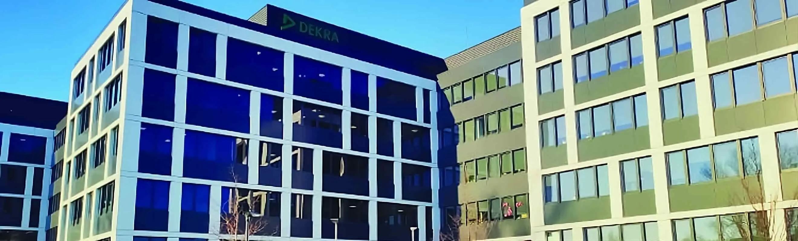 Budynek siedziby DEKRA Certification.