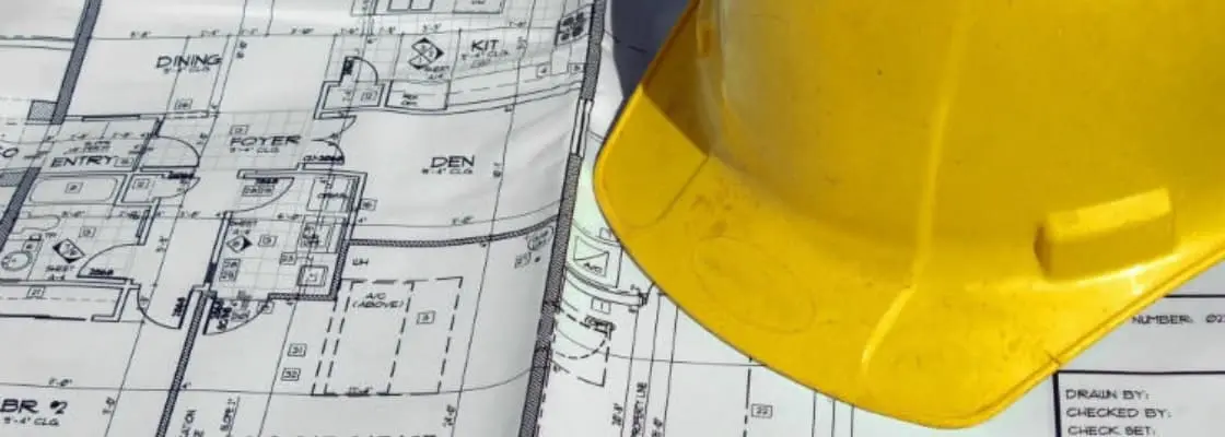 Kask ochronny na planie budowlanym, certyfikacja i audyt w branży budowlanej. Kask ochronny na planie budowlanym, certyfikacja i audyt w branży budowlanej.