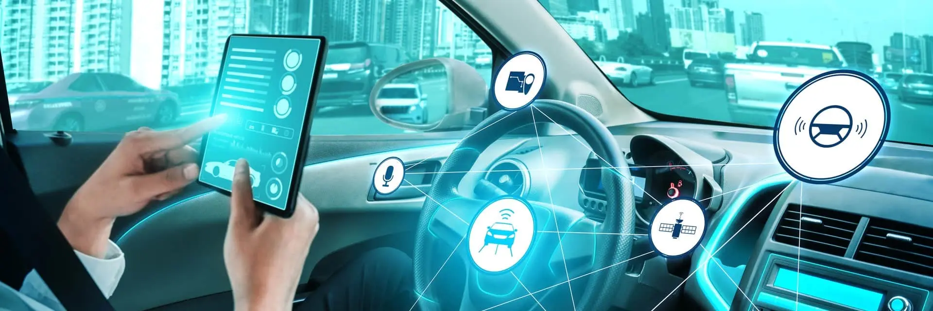 Kierowca korzystający z połączonego systemu pojazdu – wizualizacja komunikacji M2M i IoT i Connected Driving
