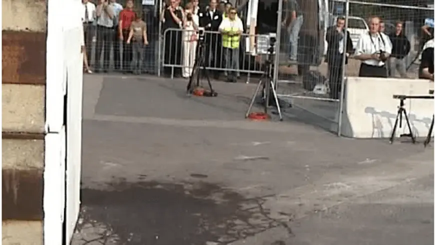Ütközés betonfalnak gyerekülés tesztelésére 2