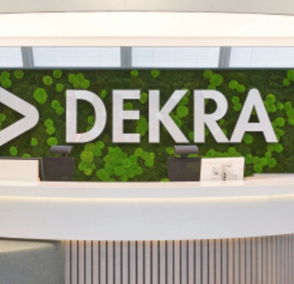 DEKRA Akademie Szolgáltató Központ Pécs