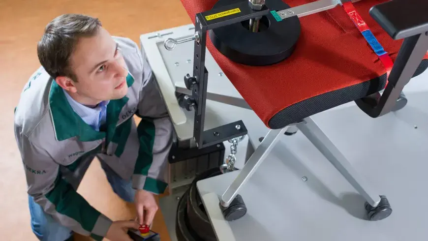 dekra-arbeitsplatzvermessung_870x490 dekra-arbeitsplatzvermessung_870x490