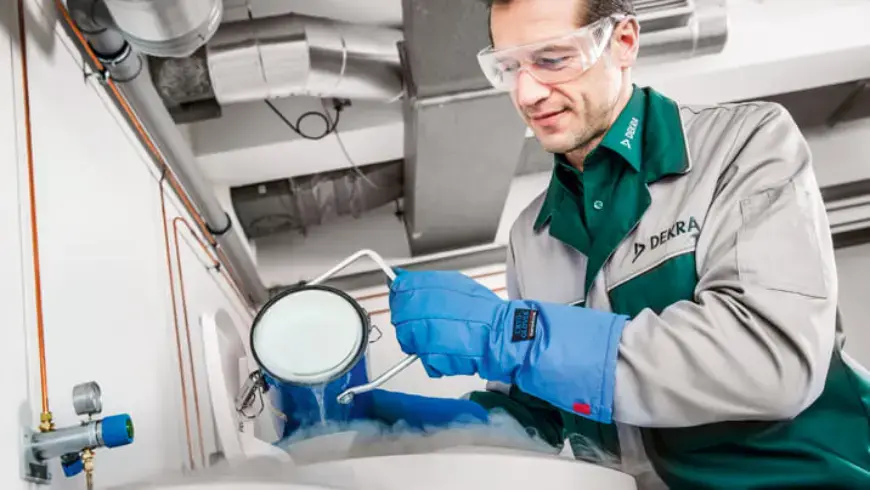 dekra-b2b-laboranalysen-umwelt-und-gefahrstoffanalytik-kunstoffpruefungen_870x490 dekra-b2b-laboranalysen-umwelt-und-gefahrstoffanalytik-kunstoffpruefungen_870x490