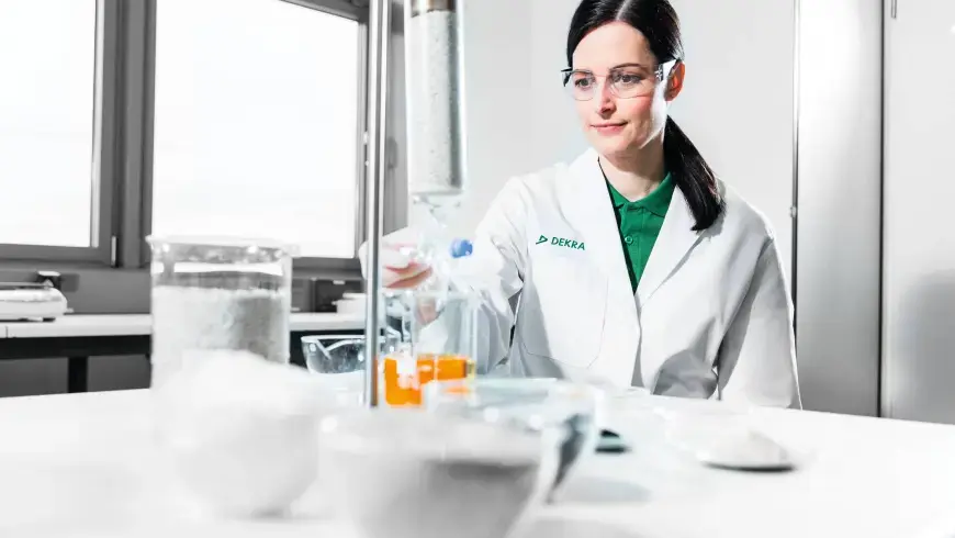 laboratory-services-dekra_870x490