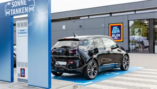 Aldi, E-Tankstelle