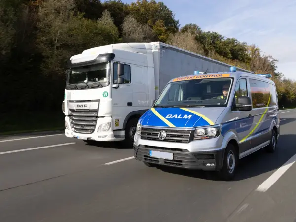 Bei den beiden Kontroll-Aktionen im Januar wurden rund 110.000 Euro an Strafen verhängt. Foto: Bundesamt für Logistik und Mobilität (BALM) BALM-Verkehrskontrolle