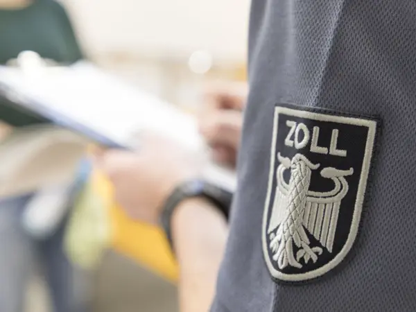 Einige Unternehmen binden bereits externe Zollexperten ein, um lokale und internationale Zollvorschriften sowie strengere Umweltvorschriften einhalten zu können. Foto: Generalzolldirektion Zollabwicklung