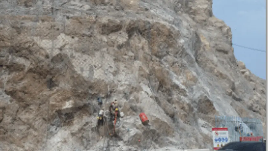 Confortement de la falaise Adjacente à la zone de plaisance : ANP NADOR