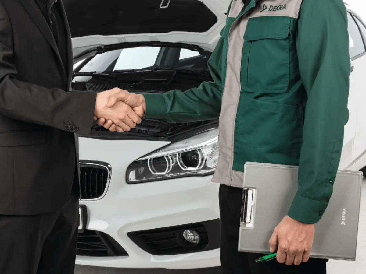 nos services DEKRA dédiés aux professionnels.