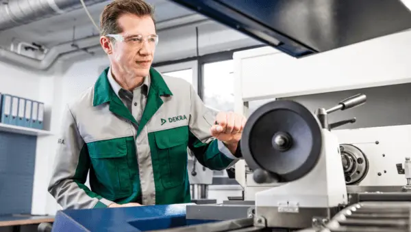 DEKRA Certificación RETIE, RETILAP y RETIQ